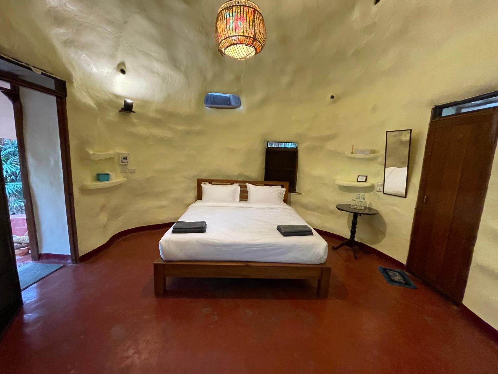 เชียงดาว ราวน์เฮ้าส์ Bed & Breakfast ภายนอก รูปภาพ