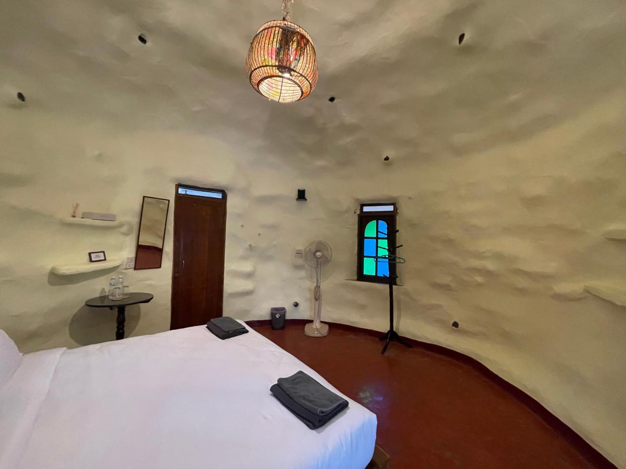 เชียงดาว ราวน์เฮ้าส์ Bed & Breakfast ภายนอก รูปภาพ