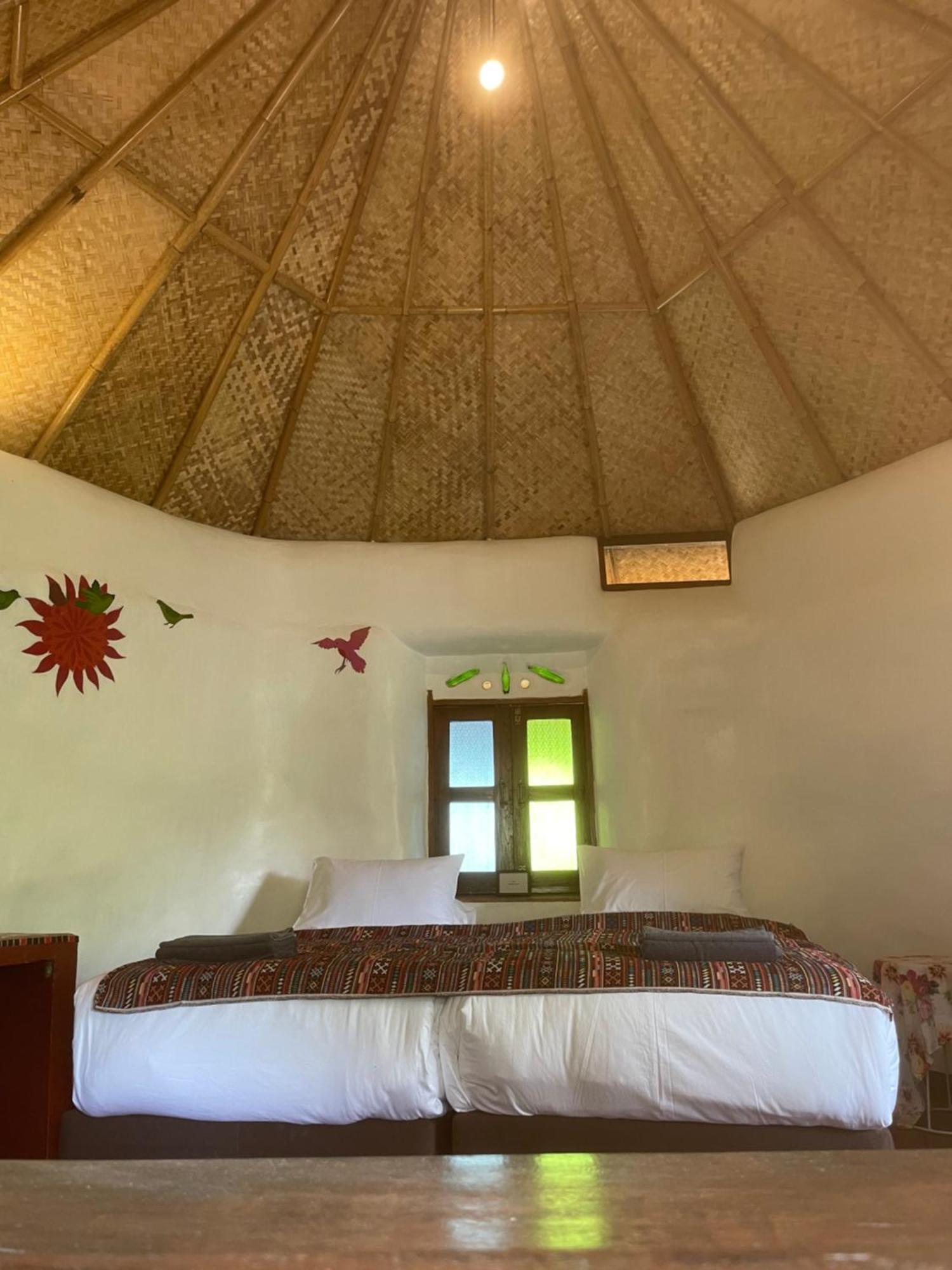 เชียงดาว ราวน์เฮ้าส์ Bed & Breakfast ภายนอก รูปภาพ