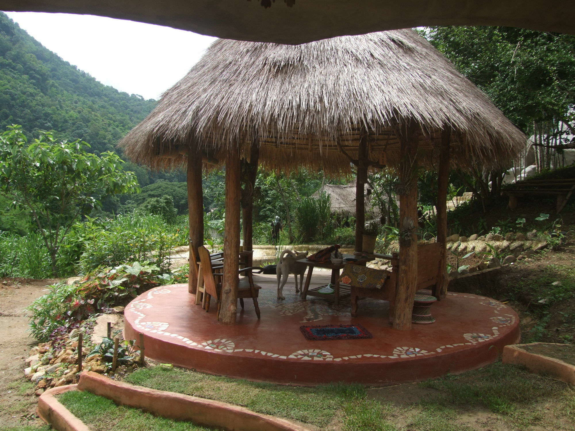 เชียงดาว ราวน์เฮ้าส์ Bed & Breakfast ภายนอก รูปภาพ