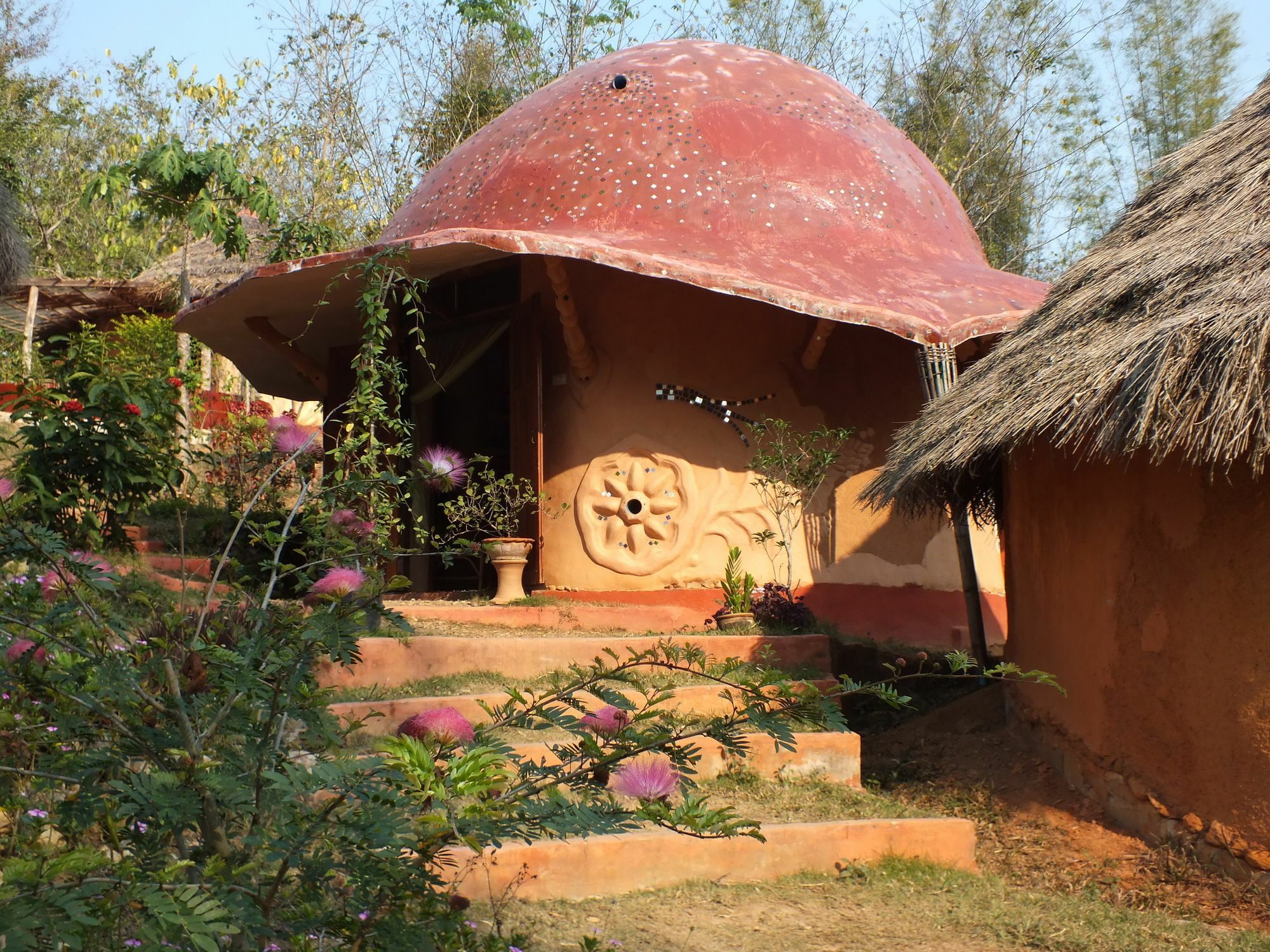 เชียงดาว ราวน์เฮ้าส์ Bed & Breakfast ภายนอก รูปภาพ